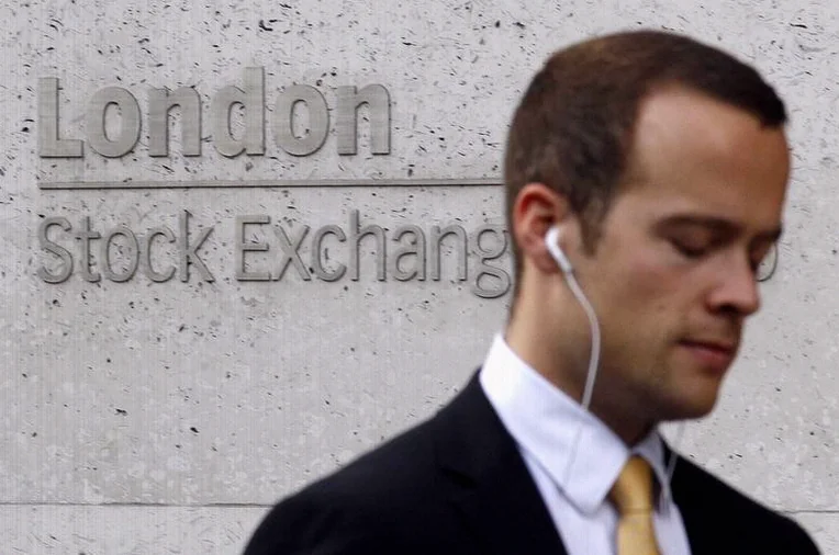 Фондовый рынок Великобритании завершил день ростом: индексы в плюсе
