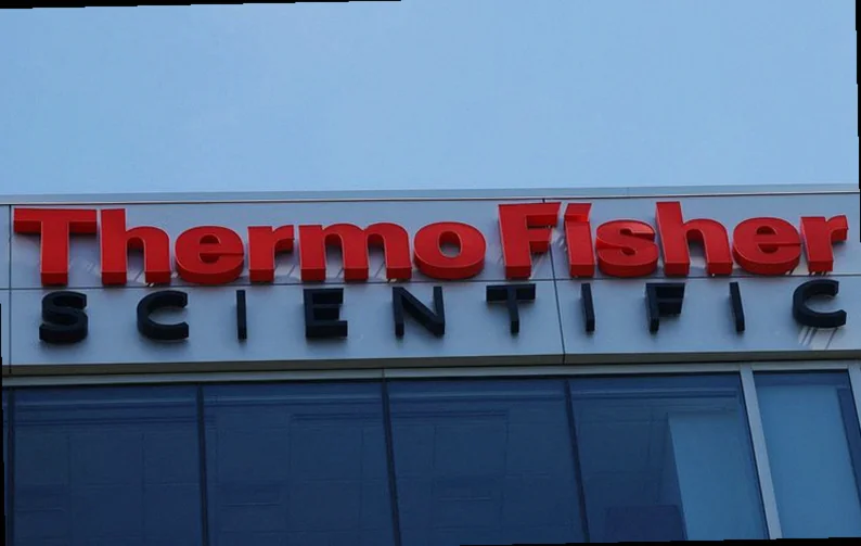 Thermo Fisher продает микробиологический бизнес Astorg за $1,08 млрд