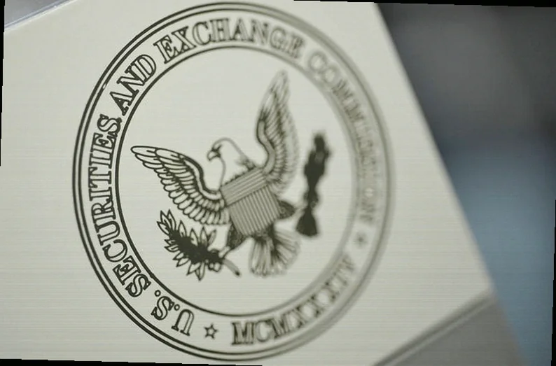 Спор вокруг идеи SEC смягчить правила корпоративной отчетности 55 лет