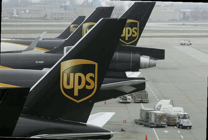 DHL, FedEx и UPS просят ЕС вводить пошлины поэтапно из‑за рисков поставок