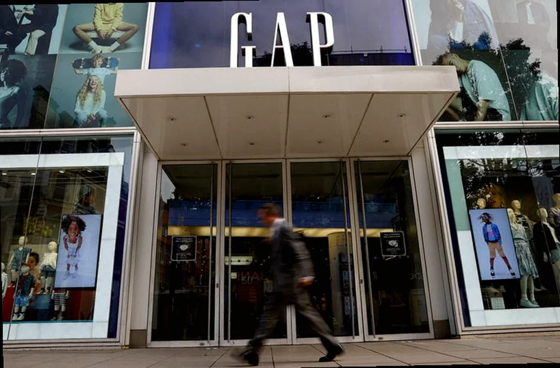 Акции Gap и American Eagle падают из‑за слабого спроса на одежду