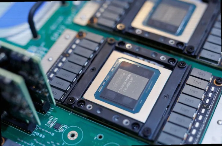 Акции Nvidia растут: США разрешили китайским компаниям покупать чипы H200