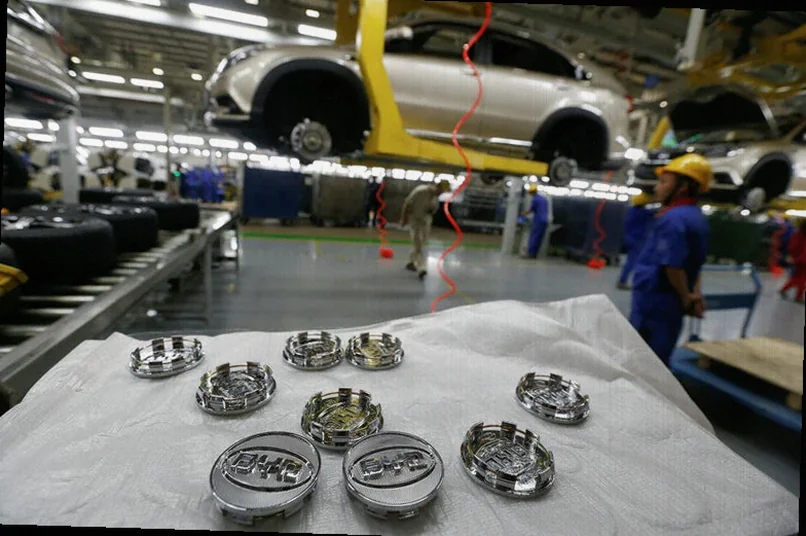 Акции BYD растут: продажи в мае впервые после восьми месяцев упали