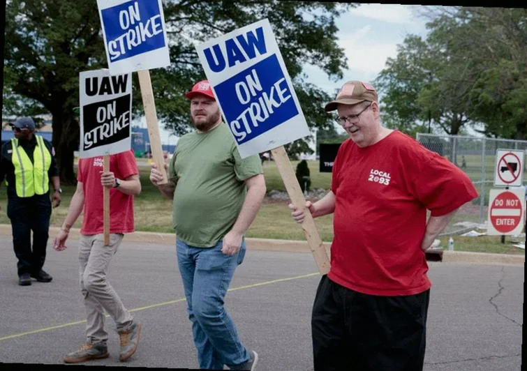 Забастовка UAW против поставщика GM тормозит переговоры: диалога нет